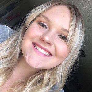 Meet your Posher, Chloe